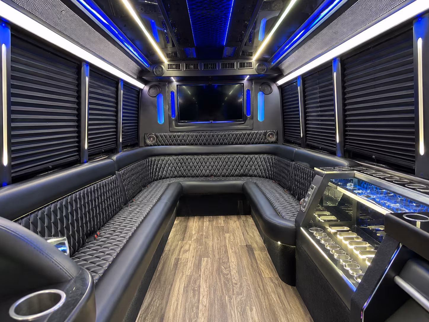 how bus type and group size affect bus rental rates in tyler