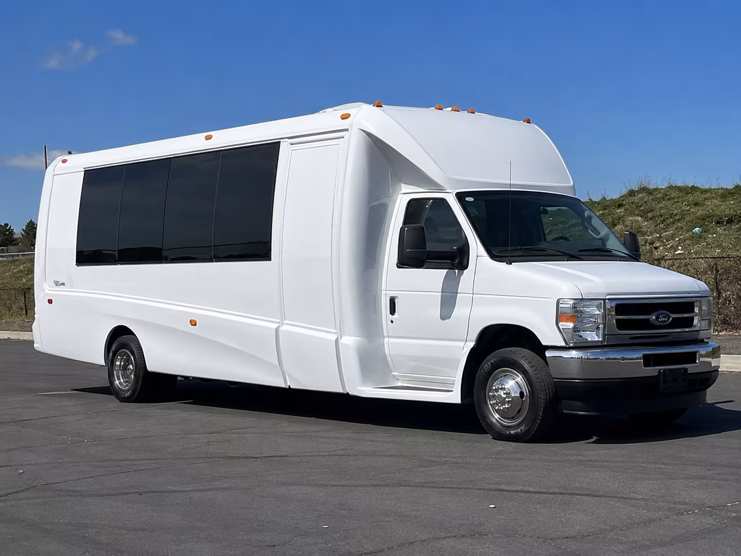 how the number of stops affects total booked hours on a tyler bus rental