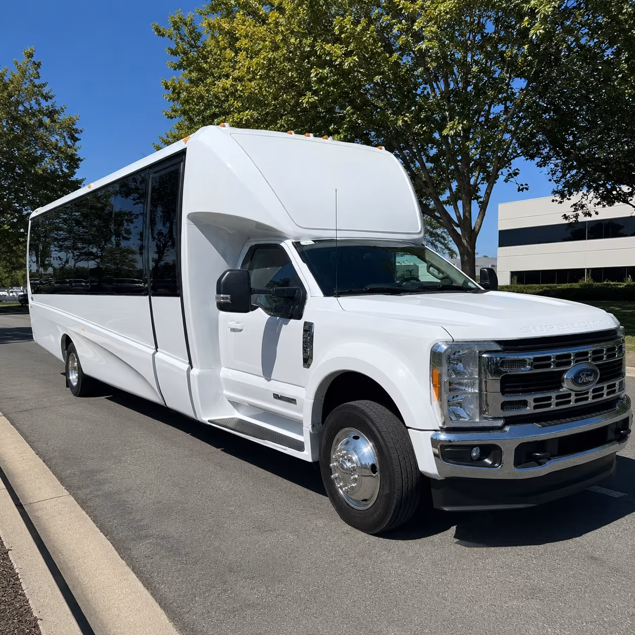 minibus rentals for small group wine tours along the piney woods wine trail