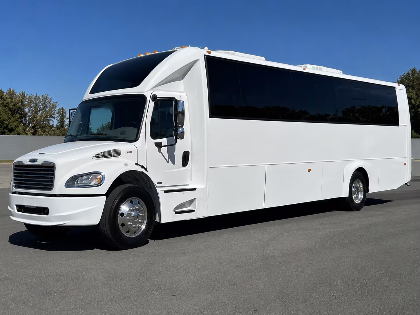 outdoor and vineyard wedding bus rentals near tyler texas