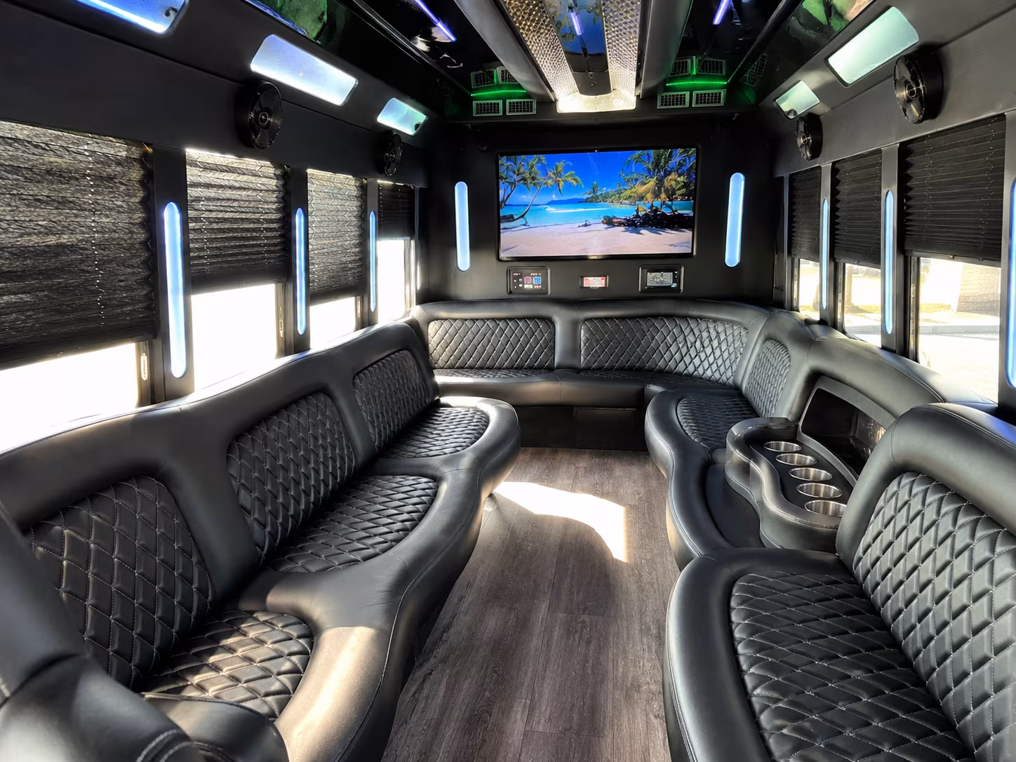 party buses for tailgates and watch parties around tyler texas