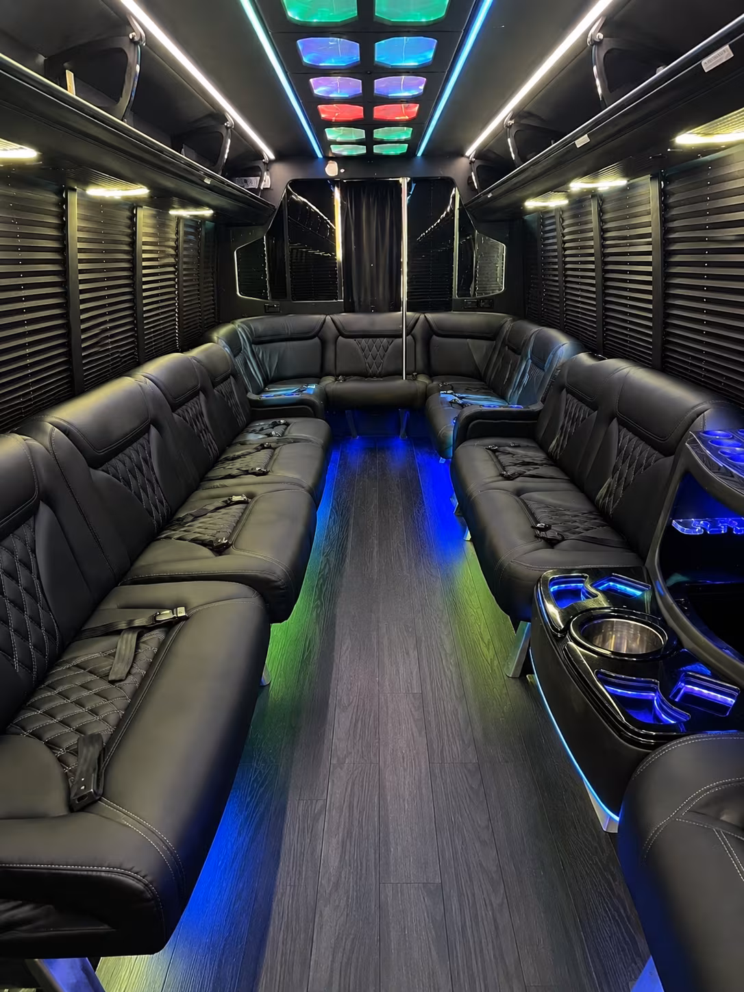 tyler 20 passenger party bus interior