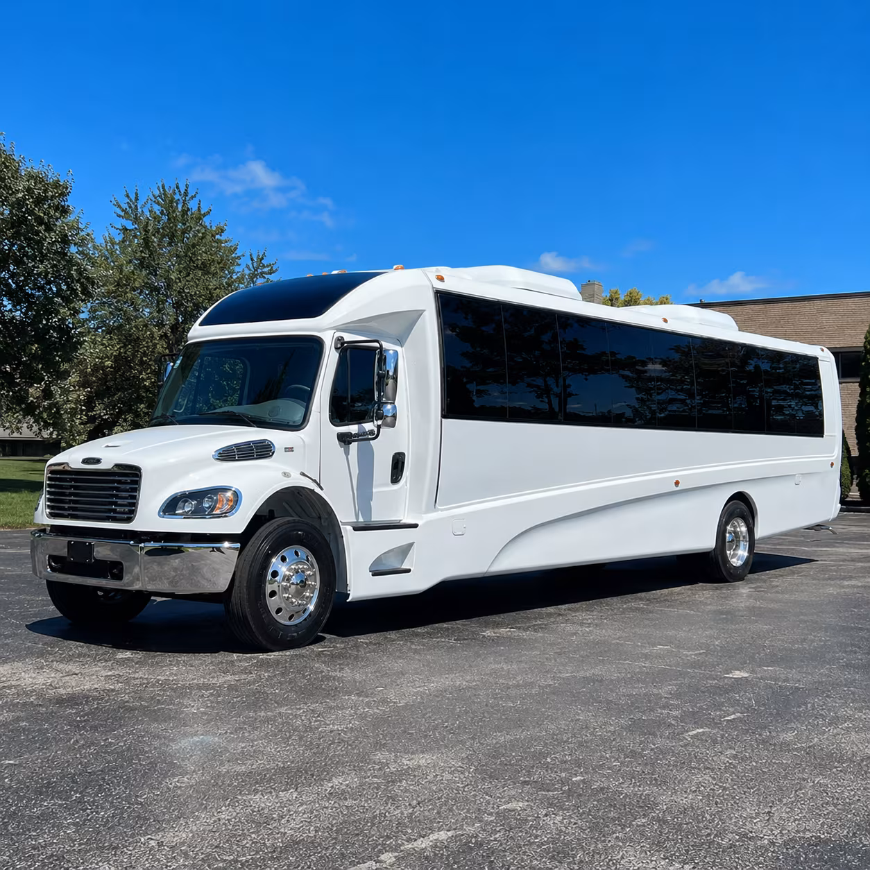 tyler 28 passenger minibus